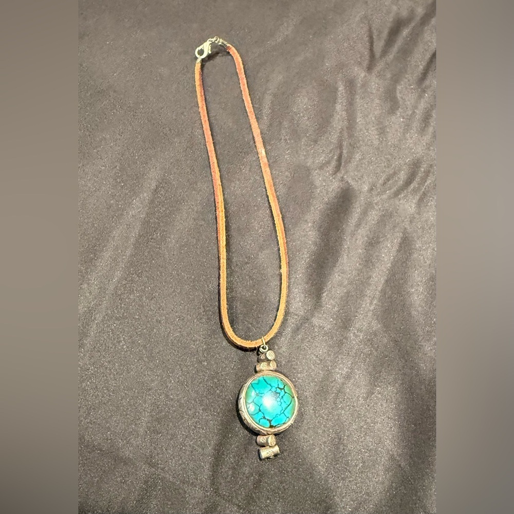Turquoise and Silver Pendant Bold Silpada turquoise statement necklace - Picture 5 of 9